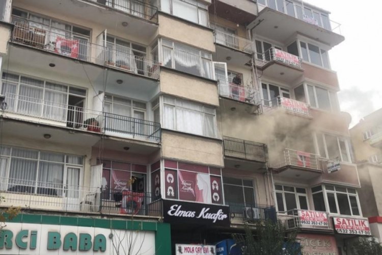 Bursa'da yangında rahat tavırlar sergileyen kişi kalp hastası &ccedil;ıktı