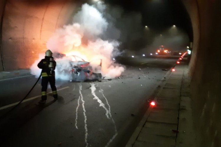 Cankurtaran T&uuml;neli'nde kaza: 1 &ouml;l&uuml;, 2 yaralı