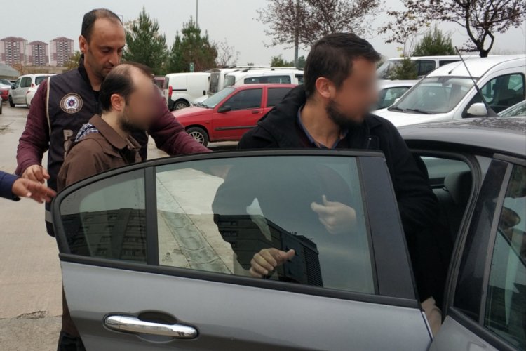 FET&Ouml;'den g&ouml;zaltına alınan 2 kişi yeniden emniyete g&ouml;t&uuml;r&uuml;ld&uuml;