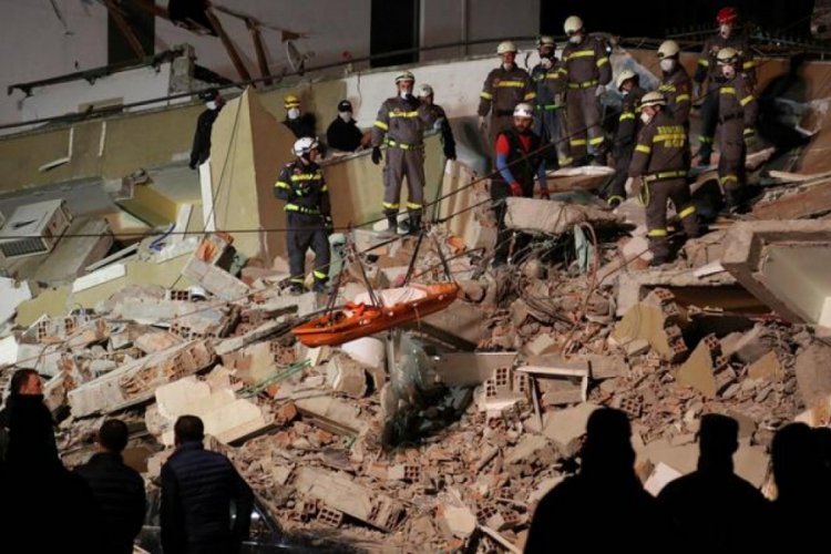 Arnavutluk'taki depremde &ouml;l&uuml; sayısı 39'a y&uuml;kseldi