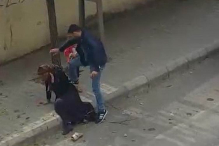 Sokak ortasında kadına şiddet!