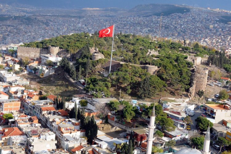 İzmir'de y&uuml;ksek yapı tartışması