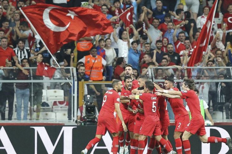 T&uuml;rkiye, FIFA d&uuml;nya sıralamasında 29'unculuğa y&uuml;kseldi