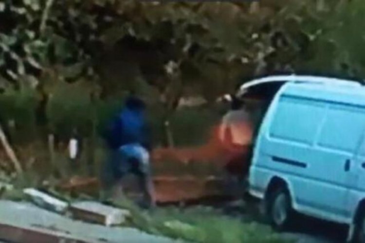 Baba ile oğul 1 ton inşaat demirini b&ouml;yle &ccedil;aldı