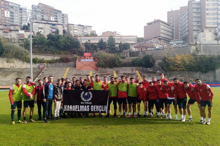 Zonguldak K&ouml;m&uuml;rspor taraftarından futbolculara moral