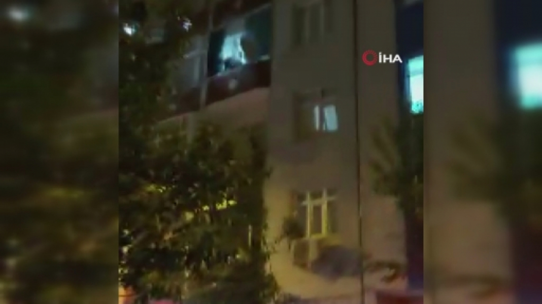 Elektrik panosu patladı, dumandan 15 kişi etkilendi