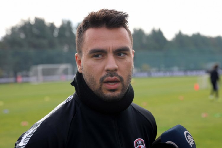 Furkan Soyalp: İ&ccedil;eride taraftarımızla birlikte g&uuml;&ccedil;l&uuml;y&uuml;z