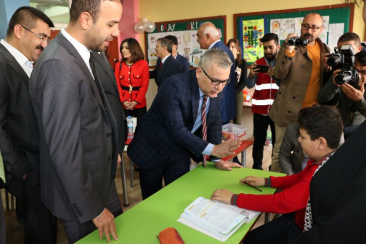Otizmli &ouml;ğrenciler i&ccedil;in &ouml;zel sınıf a&ccedil;ıldı