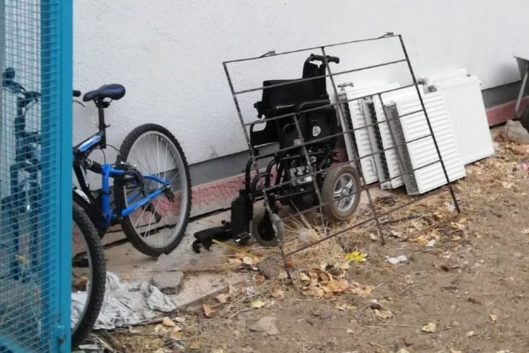 Engellilerin bisikletini &ccedil;alan hırsız tutuklandı