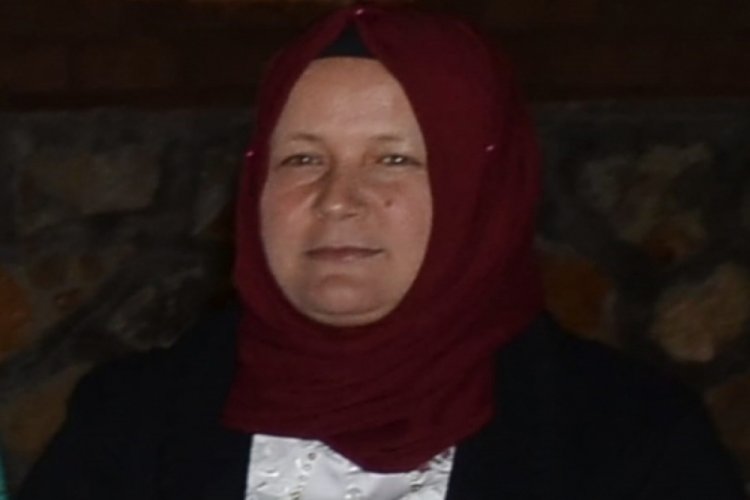 Havuza d&uuml;şen otomobilde boğulan Şenol, toprağa verildi