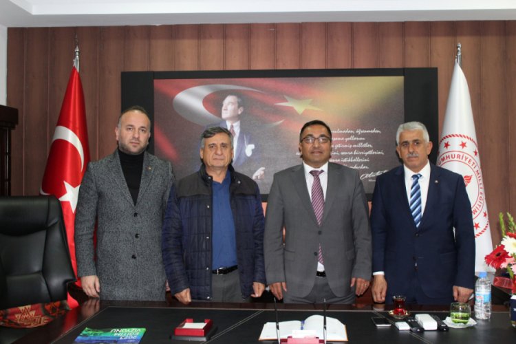 Tunceli 800 &ouml;ğrenciye mont hediye edildi