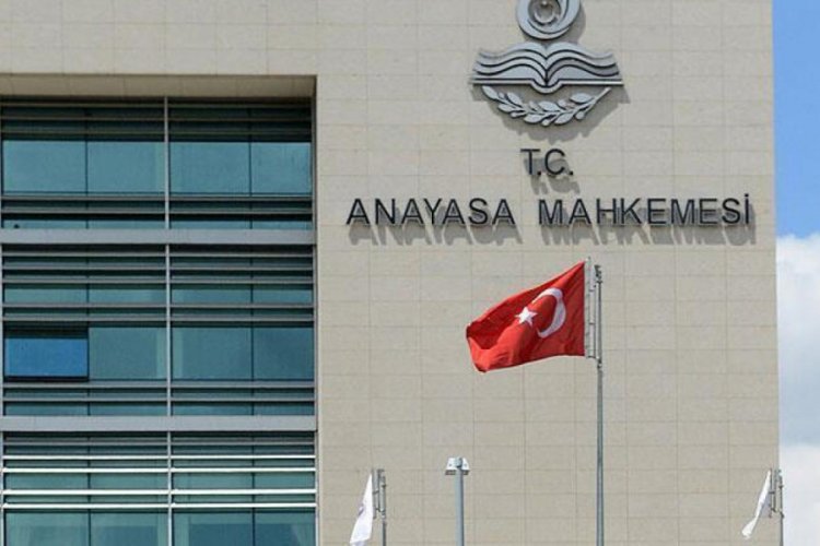 AYM, memurluğa girişte 'g&uuml;venlik soruşturması' şartını iptal etti