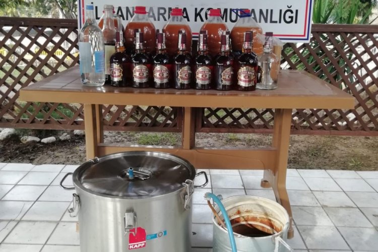 Jandarmadan sahte i&ccedil;ki operasyonu