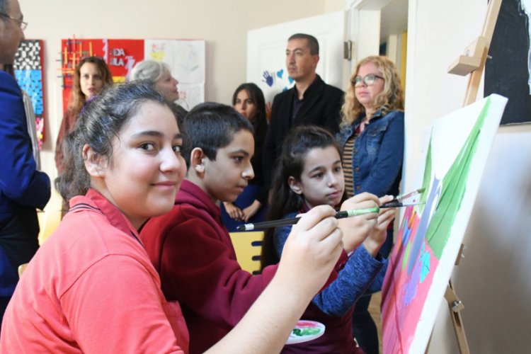 'Sen Olmadan Asla' resim sergisi