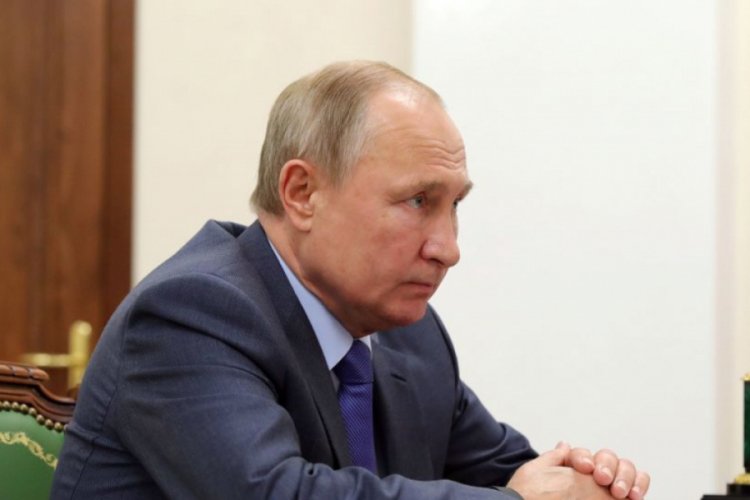 Putin, K&uuml;rtlerin Suriye'deki &ccedil;&ouml;z&uuml;me katkılarına dikkat &ccedil;ekti