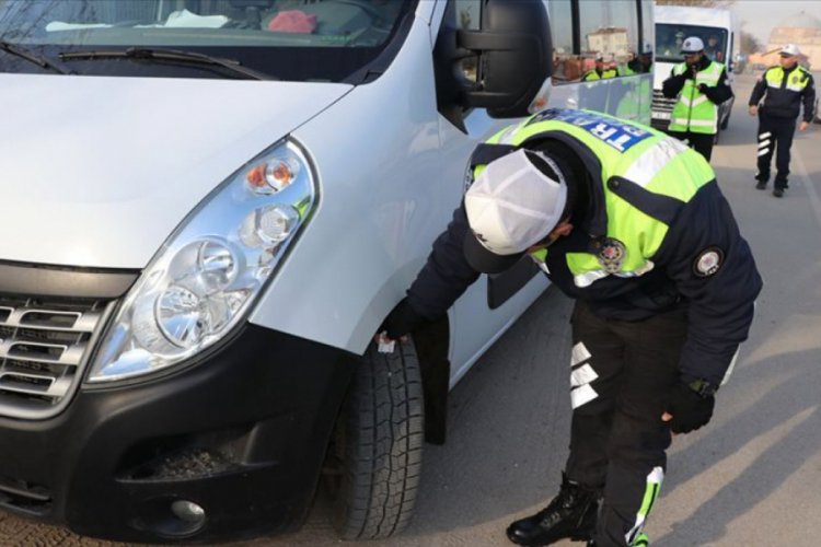 Zorunlu kış lastiği uygulamasıyla 'denetim' mesaisi de başlıyor