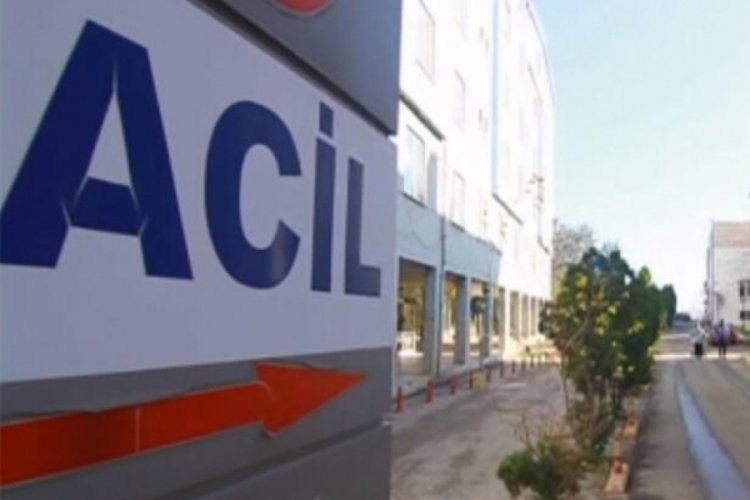 &Ouml;zel harekat polisleri kaza yaptı: 18 yaralı