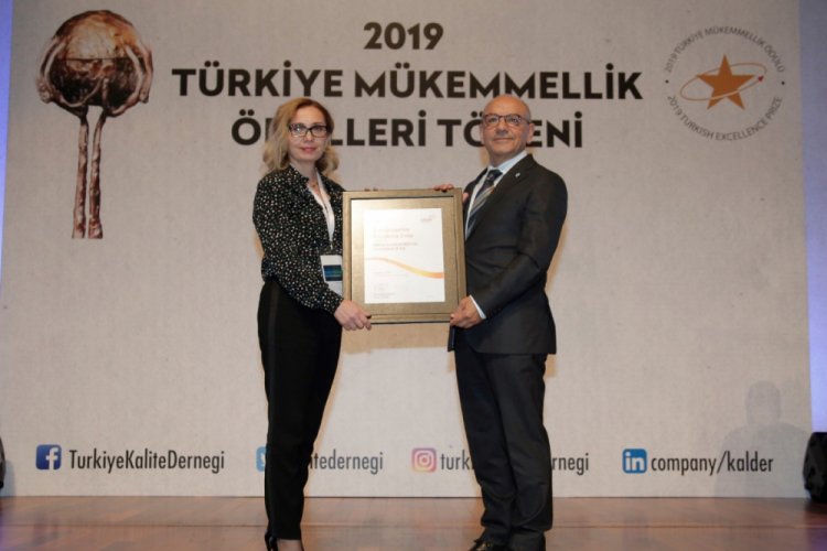 Bursalı firma 'M&uuml;kemmellikte 5 Yıldız' &ouml;d&uuml;l&uuml; aldı
