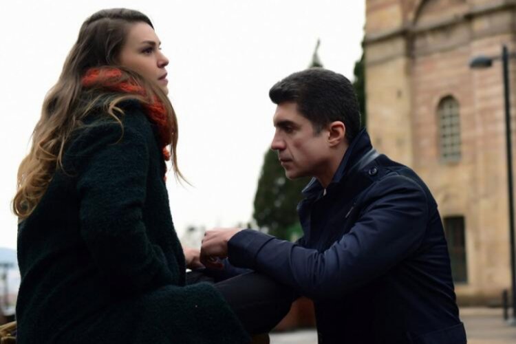 &Ouml;zcan Deniz'den 'Evliliğin bitme nedeni Aslı Enver' iddiasına yanıt