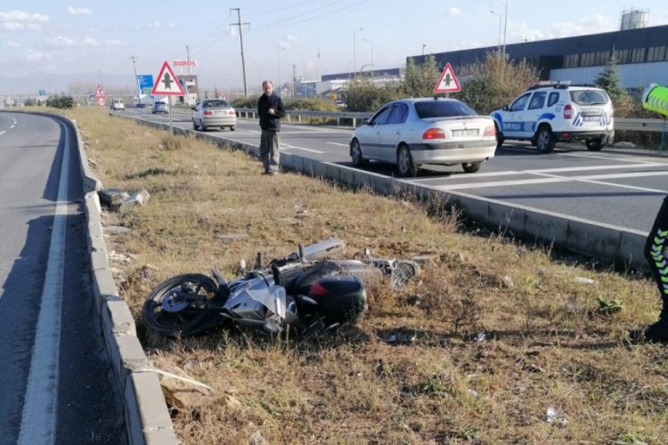 Motosiklet ref&uuml;je &ccedil;arptı: 1 &ouml;l&uuml;, 1 yaralı