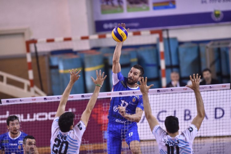 Efeler Ligi'nde İneg&ouml;l Belediyespor r&uuml;zgarı