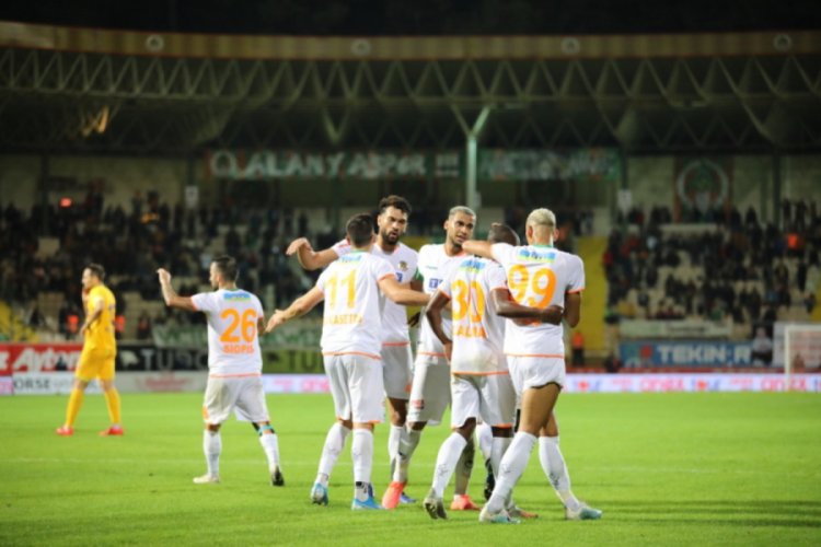Aytemiz Alanyaspor farklı kazandı