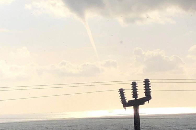 Alanya'da denizde hortum &ccedil;ıktı