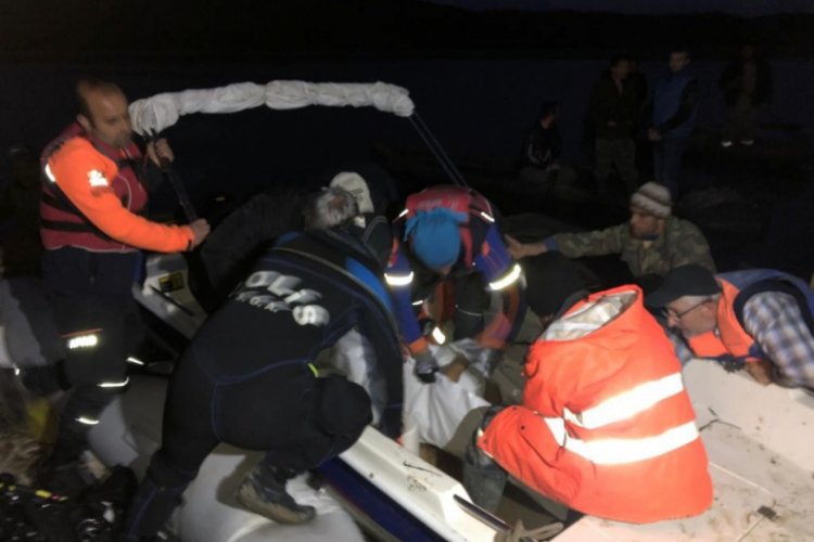 Sandalları alabora olduktan sonra kaybolan 2 kişiden 1'i daha bulundu