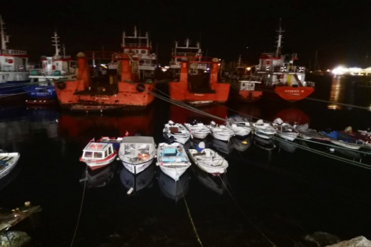 Pendik'te balık&ccedil;ılar erkek cesedi buldu