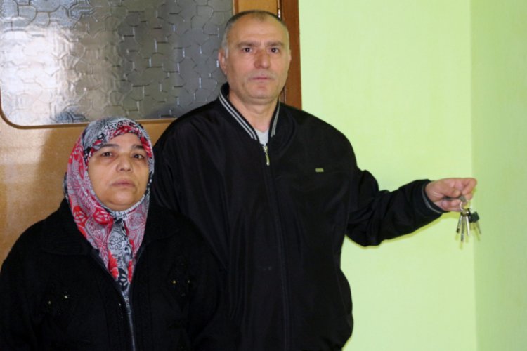 &Ccedil;elik kasayı &ccedil;alanlara b&ouml;yle seslendi: Oğlumun evlenme parasıydı, getirin