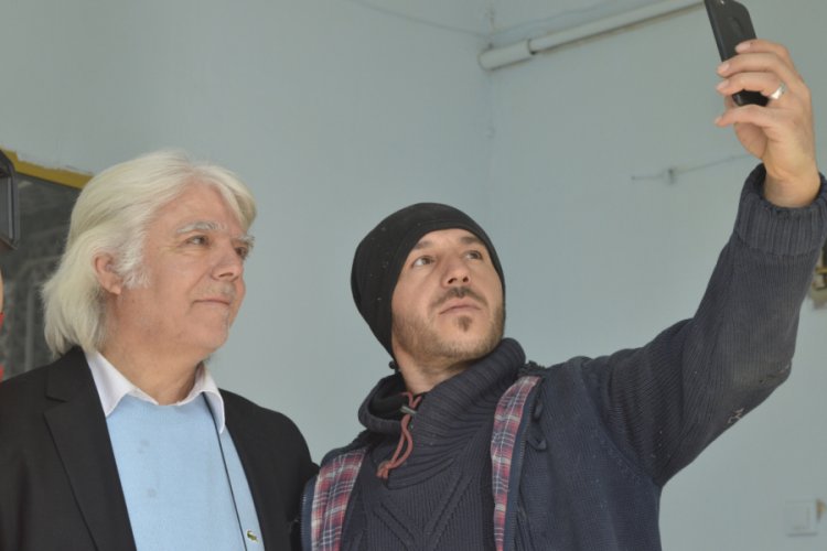 Fotoğraf &ccedil;ekinmekten &ccedil;aylara yetişemiyor