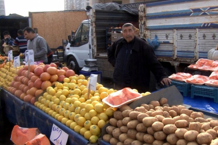 Uygun fiyatlı &uuml;r&uuml;nler semt pazarlarında