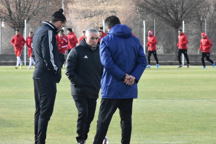 Demir Grup Sivasspor'da kupa mesaisi
