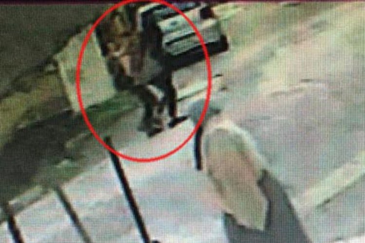 Eşi tarafından &ouml;ld&uuml;r&uuml;len kadının son anları kamerada