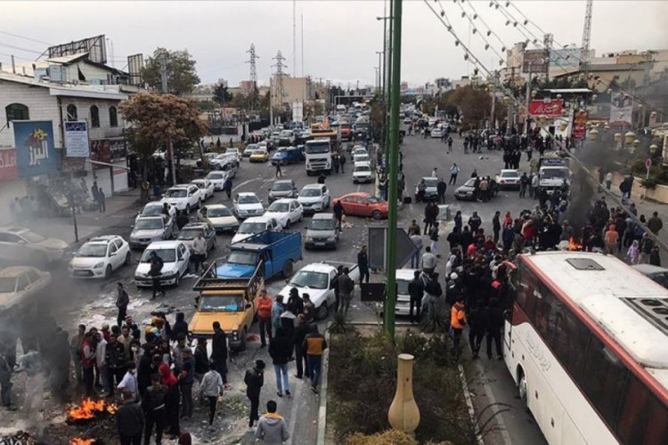 İran'da g&ouml;sterilerle ilgili 79 kişi g&ouml;zaltına alındı