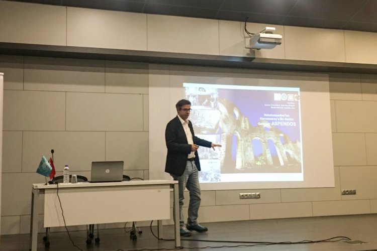 Prof. K&ouml;se Bursa'da Aspendos'daki kazı &ccedil;alışmalarını anlattı