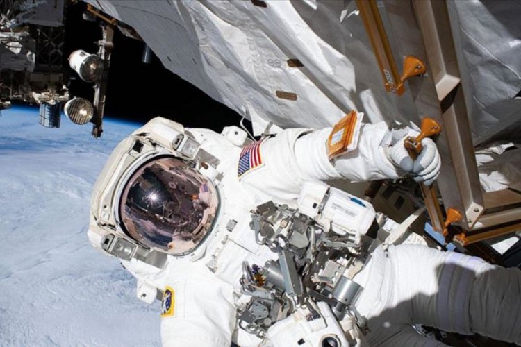 Uluslararası Uzay İstasyonu'ndaki astronotlar uzay y&uuml;r&uuml;y&uuml;ş&uuml;ne &ccedil;ıktı