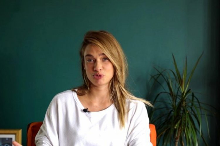 M&uuml;ge Boz, doğum hikayesini g&ouml;zyaşlarıyla anlattı