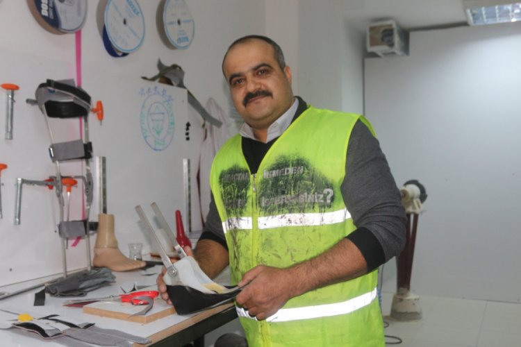 Kendisi gibi y&uuml;r&uuml;me engellilere umut oluyor