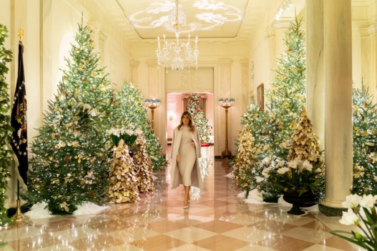 Melania Trump Beyaz Saray'ı s&uuml;sledi