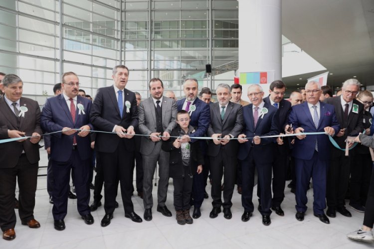 Bursa'da '9. Geleneksel Sanata Engel Yok' sergisi a&ccedil;ıldı