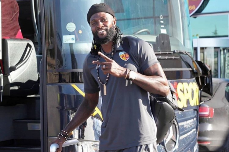 Kayserispor'dan Adebayor'a &ouml;vg&uuml;ler