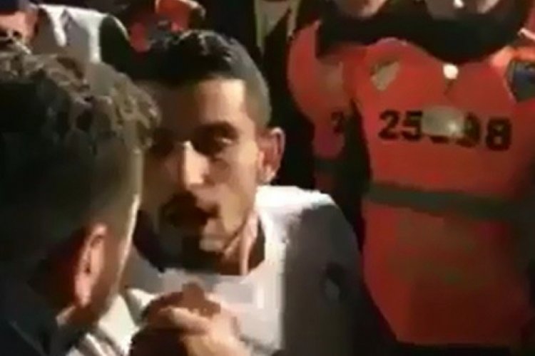 Emrah Başsan'dan k&uuml;freden taraftara tepki