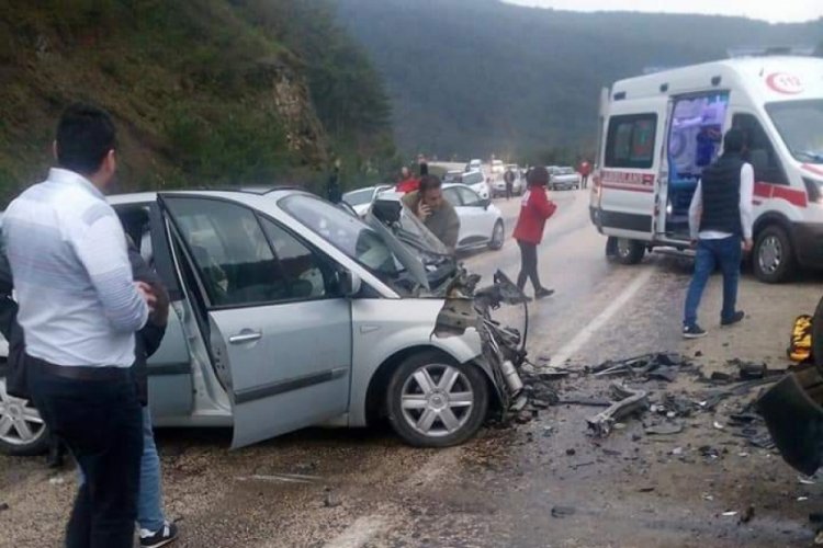 Bursa'da 3 kişinin &ouml;ld&uuml;ğ&uuml; kazada tutuksuz yargılanan s&uuml;r&uuml;c&uuml;: Pişmanım