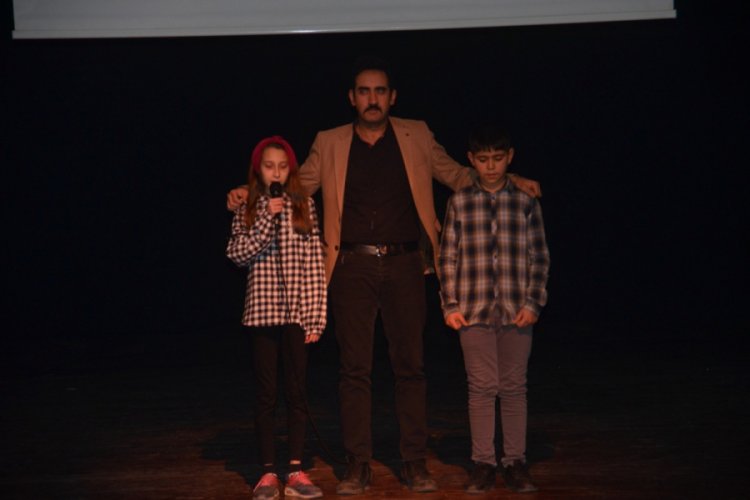 "Kadın i&ccedil;in" oyunu beğeni topladı