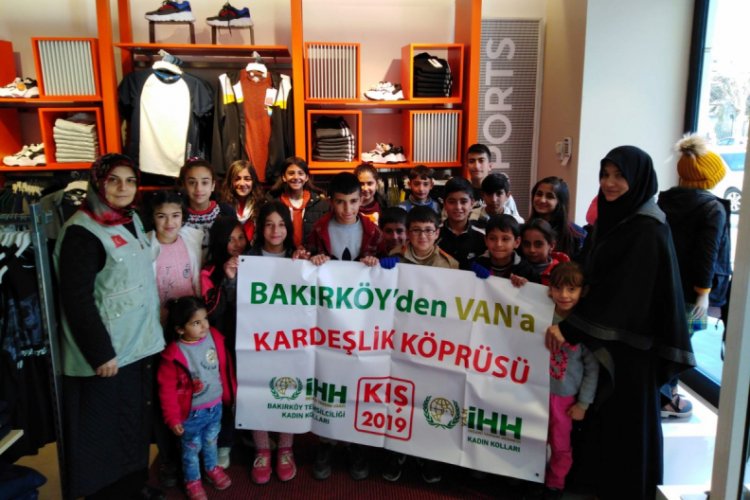 106 &ccedil;ocuğun y&uuml;z&uuml; kışlık giysilerle g&uuml;ld&uuml;