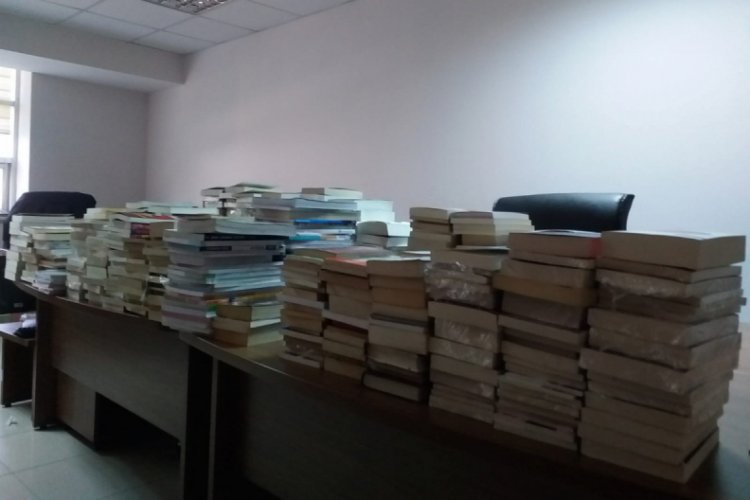 588 bandrols&uuml;z kitap ele ge&ccedil;irildi