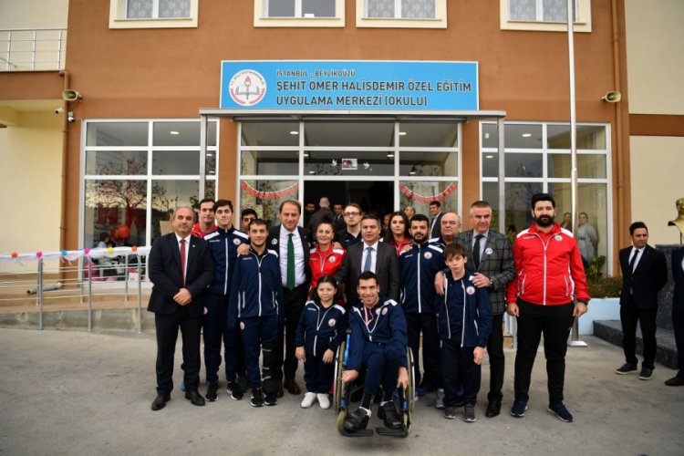 Milli sporcular Beylikd&uuml;z&uuml;'nde farkındalık oluşturdu