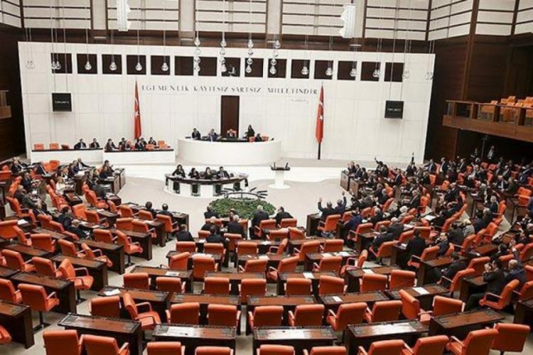 İ&ccedil;işleri Bakanlığı d&uuml;zenlemelere ilişkin teklifin iki maddesi daha kabul edildi