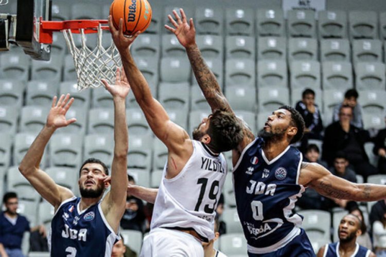 Beşiktaş Sompo Sigorta, sahasında farklı yenildi